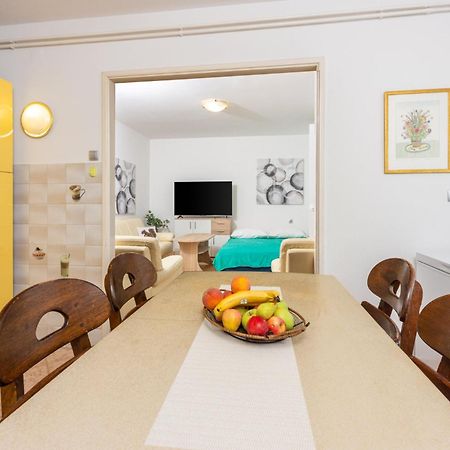 Apartmani Azur Dramalj Eksteriør billede